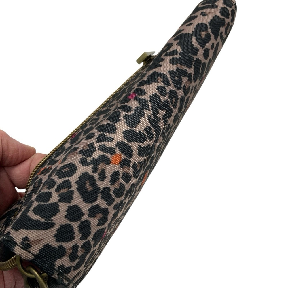 Travelon Wristlet Wallet RFID Animal Print Zip Around Identity Protection Travel - Picture 11 of 13